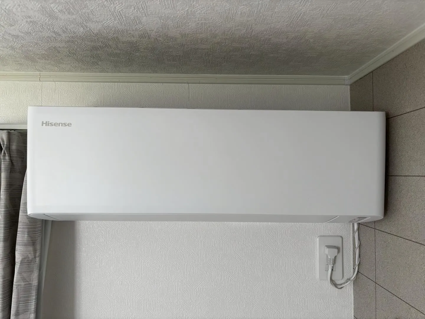 新しくて素敵なお家にエアコン✨を取り付けさせていただきました...