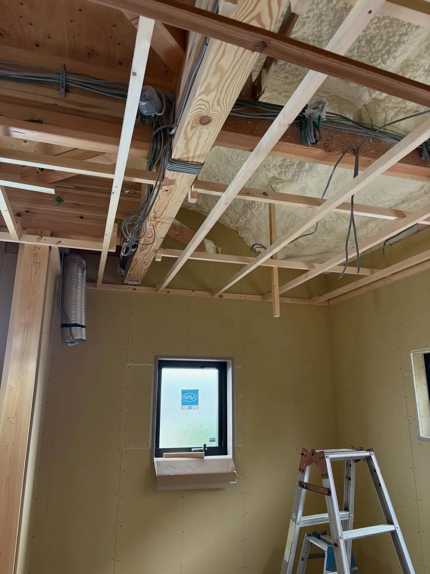 現在進行中の新築工事、段々と形になってきました🏗️✨!大きな...