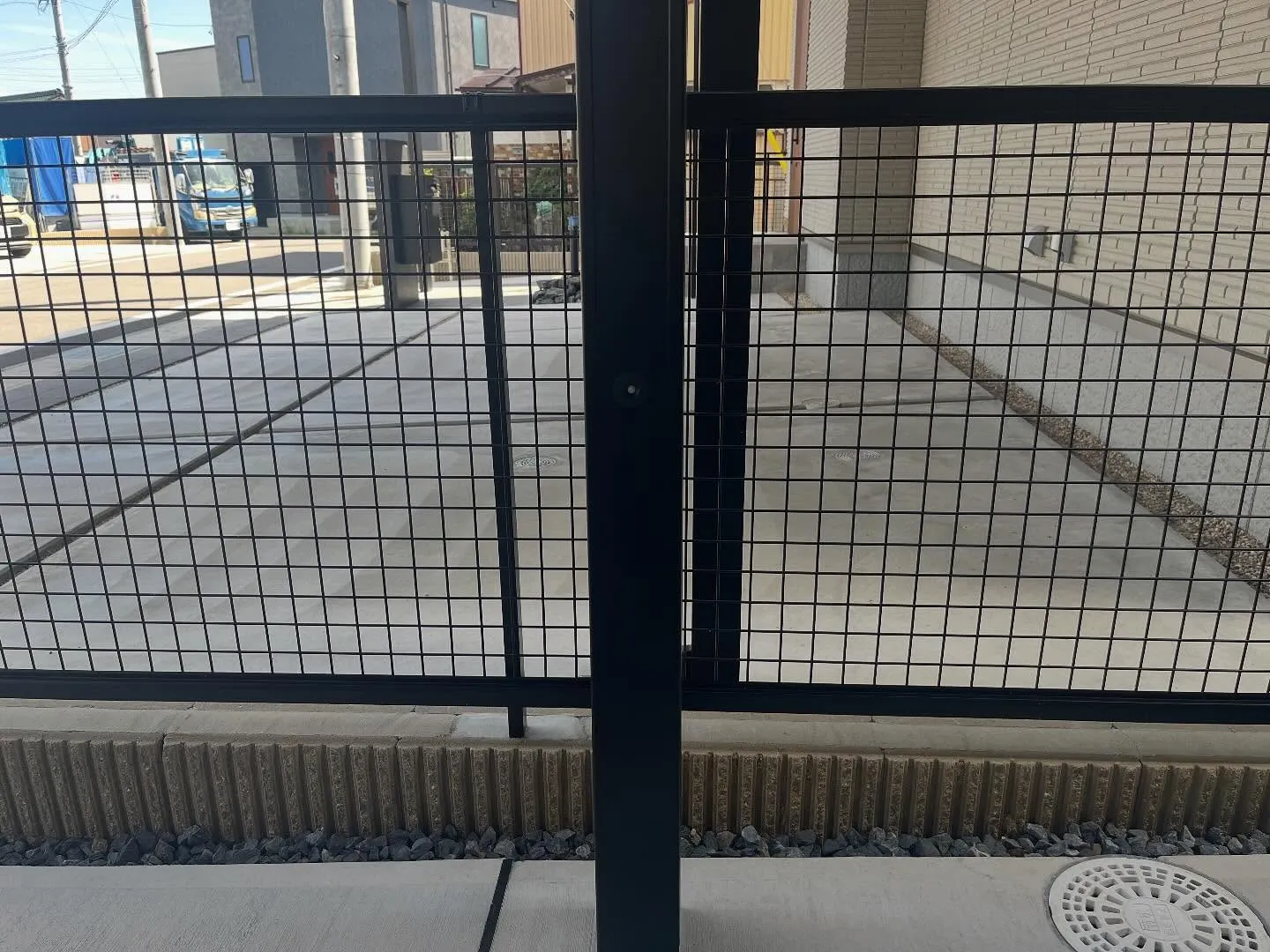 カーポートにセンターライト💡を取り付けさせていただきました!...